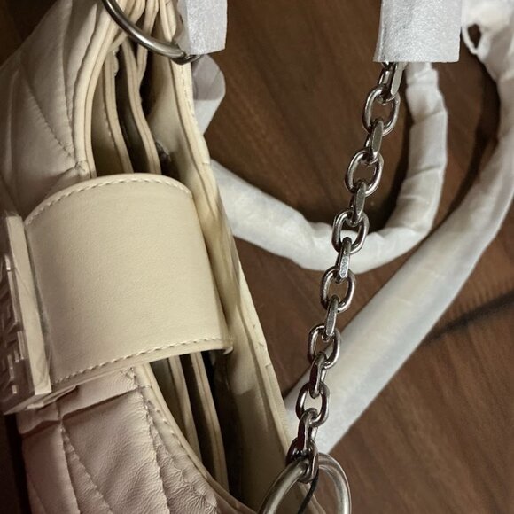 (READ DESCRIPTION!!!).  STEVE MADDEN QUILTED CREAM CROSS-BODY PURSE - Picture 5 of 8
